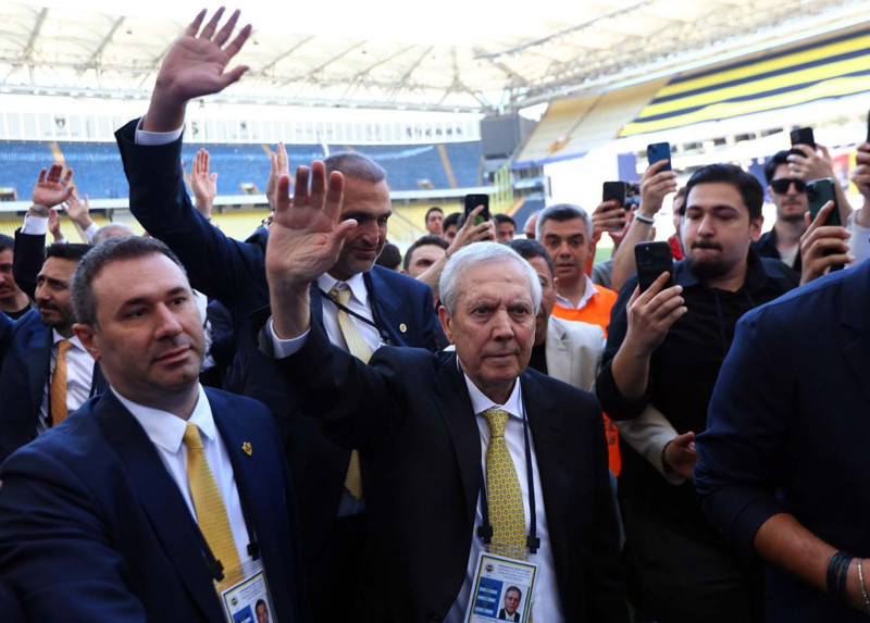 Fenerbahçe’de Aziz Yıldırım kanunları! Yeni teknik direktörden 4 kritik isteği var - Resim: 5