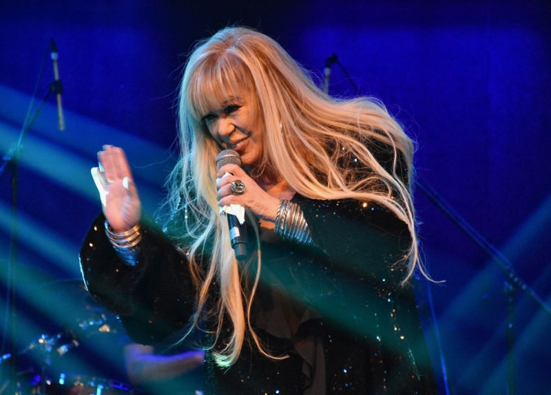 Zerrin'e Özer'e mahkemeden kötü haber! - Resim: 2