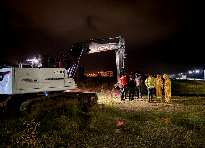 Kuvvetli sağanak 3 ilde hayatı felç etti! Ev ve iş yerlerini su bastı - Resim: 5