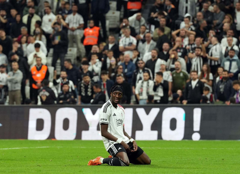 Beşiktaş'tan şaşkına çeviren karar! 41.5 milyon euroluk yıldızın bileti kesildi! Yeni transfer gidiyor! - Resim: 9