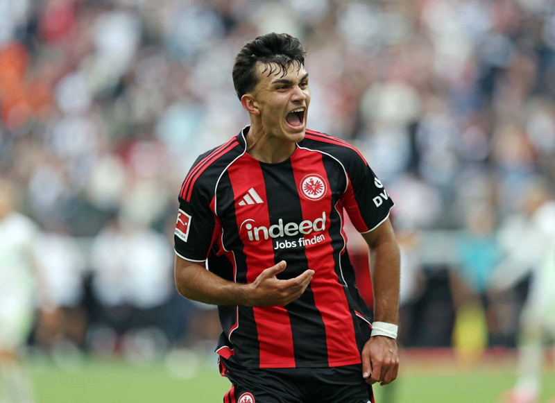 Frankfurt 60 milyon euro istemişti! Galatasaray'ın Can Uzun’un transferi için ilk teklifi ortaya çıktı - Resim: 9