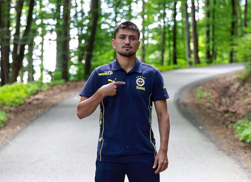 Fenerbahçe’de 15 milyon euroluk ayrılık! Transferi tamamlandı! Yıldız futbolcu Süper Lig ekibine gidiyor - Resim: 7
