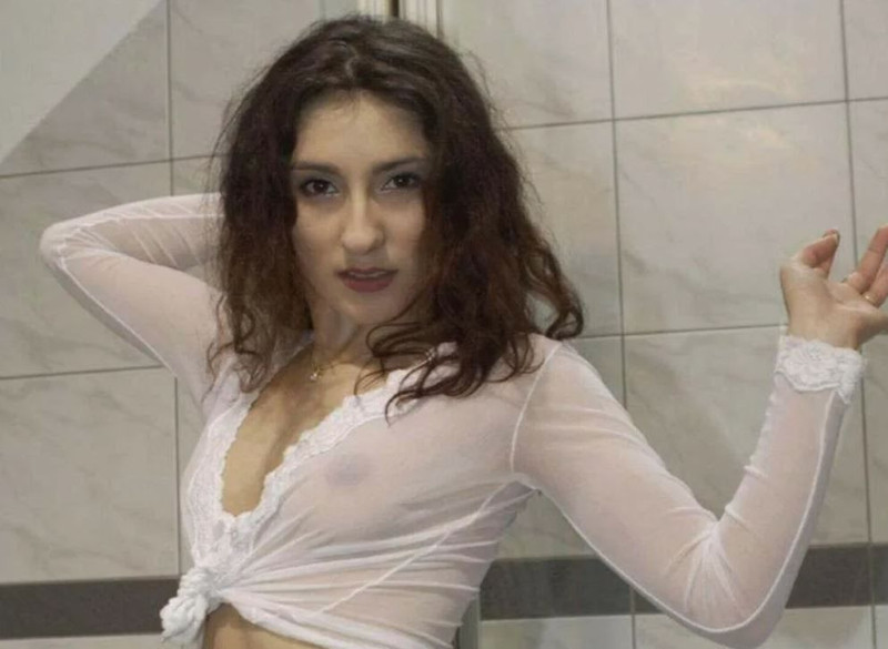Eski cinsel içerikli yetişkin film yıldızı Sibel Kekilli'den cesur poz. Kırmızı iç gösteren bir bluzuyla göğüs dekoltesi ortaya çıktı. Hayranları şaşırdı - Resim: 19