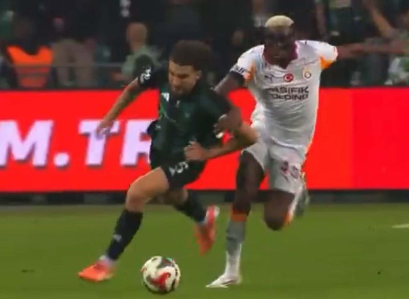 Kocaelispor- Galatasaray maçında tartışmalı pozisyonlar! Osimhen’in golünde ofsayt var mı? Hakemler son noktayı koydu! - Resim: 6