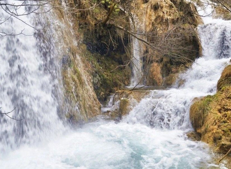 Kahramanmaraş Göksun’daki Kocabor Şelalesi yaz aylarında doğaseverlerin ilgi odağı oldu - Resim: 3