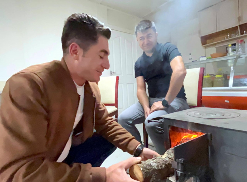 Temmuz ortasında şaşırtan manzara! Geceleri 0 dereceye iniyor, vatandaşlar soba yakmadan duramıyor - Resim: 2