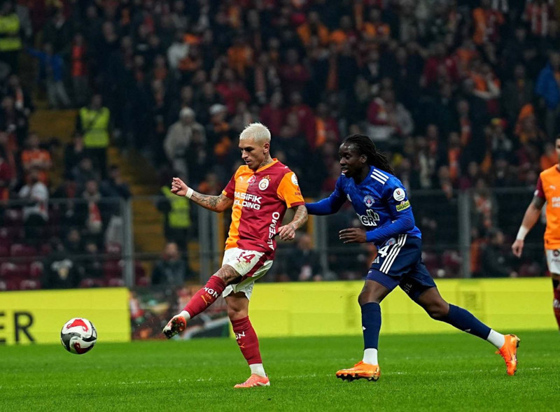 Galatasaray’dan çılgın transfer hamlesi! 55 milyon euroluk dünya yıldızıyla masaya oturuldu! Gelirse yer yerinden oynar! - Resim: 10