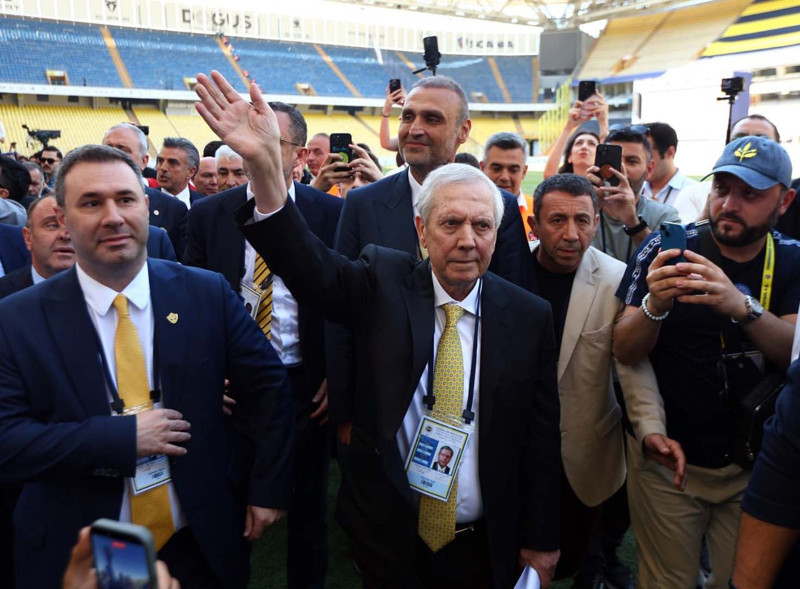 Fenerbahçe’de Aziz Yıldırım kanunları! Yeni teknik direktörden 4 kritik isteği var - Resim: 4