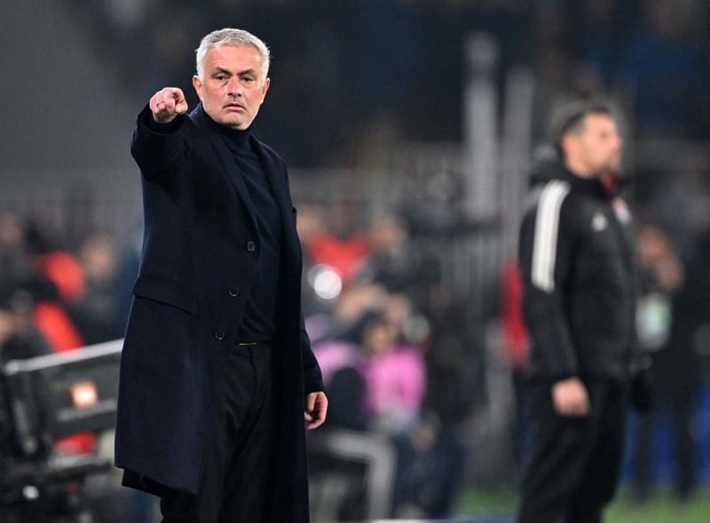 Taraftarlar merak ediyordu! Ali Koç ile görüştü! Jose Mourinho’nun Fenerbahçe’deki geleceği belli oldu - Resim: 3