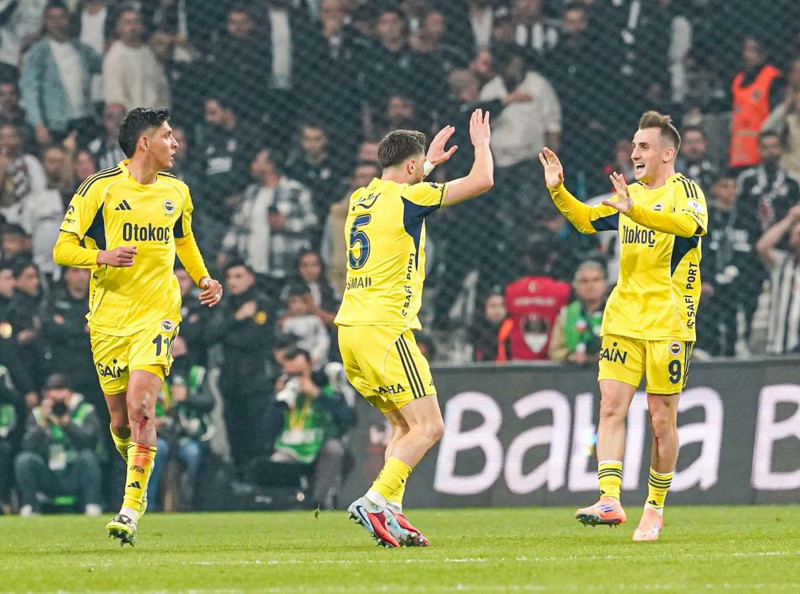 Fenerbahçe yönetiminden Beşiktaş galibiyeti sonrası iddialı Galatasaray çıkışı! Dikkat çeken ‘şampiyonluk’ vurgusu - Resim: 3