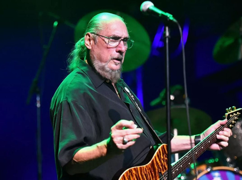 Dünyaca ünlü müzisyenden acı haber! 84 yaşında hayatını kaybetti - Resim: 6