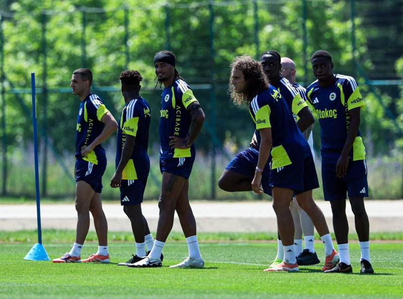 Fenerbahçe'de ilk gönderilecek 3 isim belli oldu! Hemen yollar ayrılacak - Resim: 6