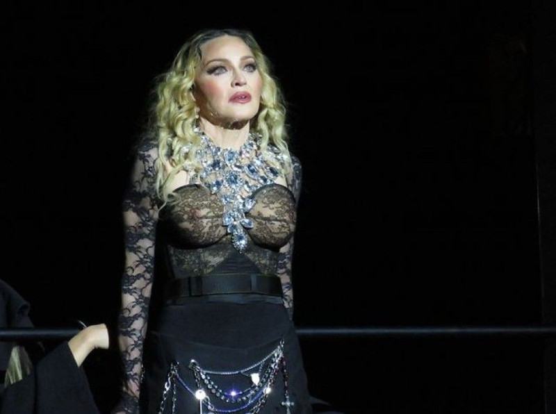 Dünyaca ünlü şarkıcı Madonna'dan şoke eden intihar itirafı! "Hayatta kalacağımı düşünmüyordum" - Resim: 2