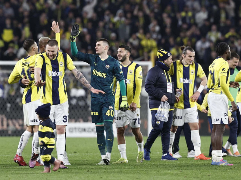 Fenerbahçe’nin 15 milyon euroluk yıldızı Trabzonspor maçında döktürdü! Performansı mest etti! Taraftara da müjdeyi verdi - Resim: 3