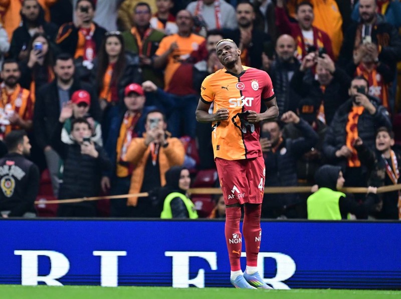Galatasaraylıları kahredecek transfer gelişmesi! Dünya devi Osimhen’in 12 milyon euroluk maaşını ödemeye hazır! Osimhen de gitmek istiyor - Resim: 7