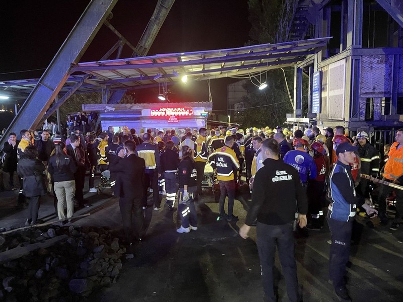 Bartın Amasra'da maden ocağında patlama! Ailelerin endişeli bekleyişi sürüyor: İşte bölgeden fotoğraflar... - Resim: 10