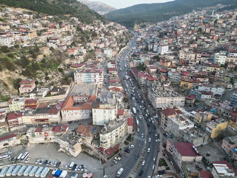 Depremde hasar görmeyen nadir yerlerden! Tası tarağı toplayan oraya gidiyor - Resim: 6