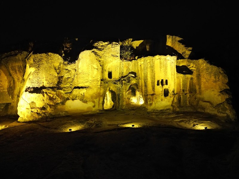 3 bin yıllık mağaralarda gece gezisi! Frigya’nın ihtişamına artık gece de tanıklık edilebilecek - Resim: 16