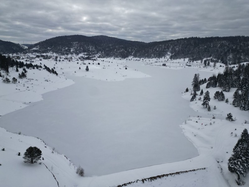 Sakarya’da görenleri kendisine hayran bırakan manzara. Film platosu değil, buz tutan göletler - Resim: 1