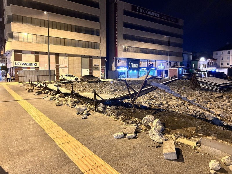 Meteoroloji'den gelen uyarının ardından Hatay'da etkisini gösterdi. Kenti birbirine kattı - Resim: 3