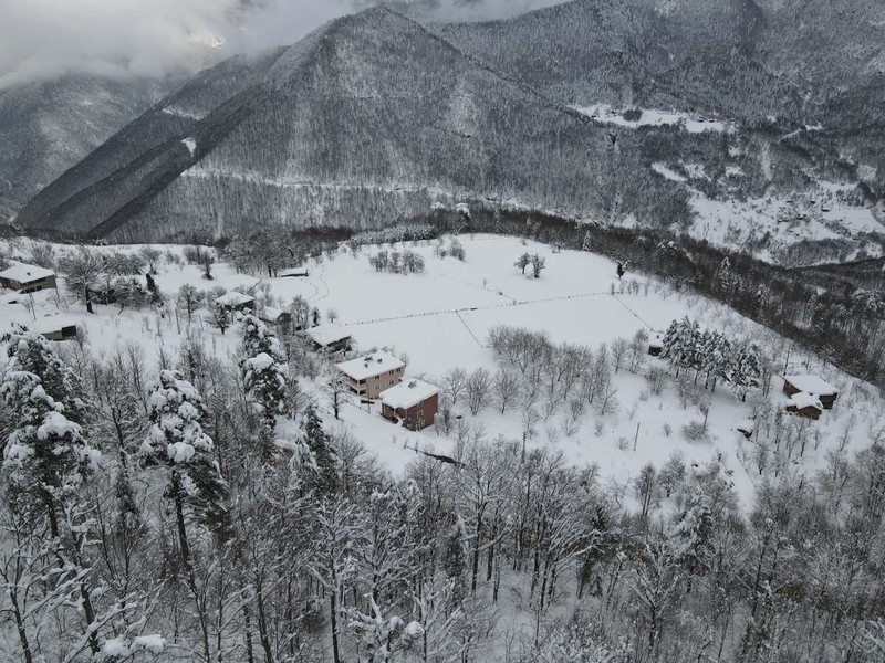 Kastamonu'da en çok kar yağışı alan bölgesi havadan görüntülendi. 1,5 metrelik kar kalınlığına ulaşan yerin manzarası hayran bıraktı - Resim: 3