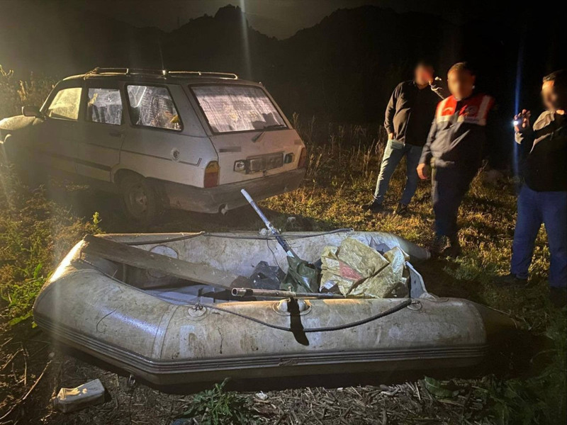 Çorum'da doğada vatandaş önce 1 tanesini gördü... Daha sonra bölgeye gelen ekipler 1 tanenin peşine gidince 1000'lercesini buldu - Resim: 2