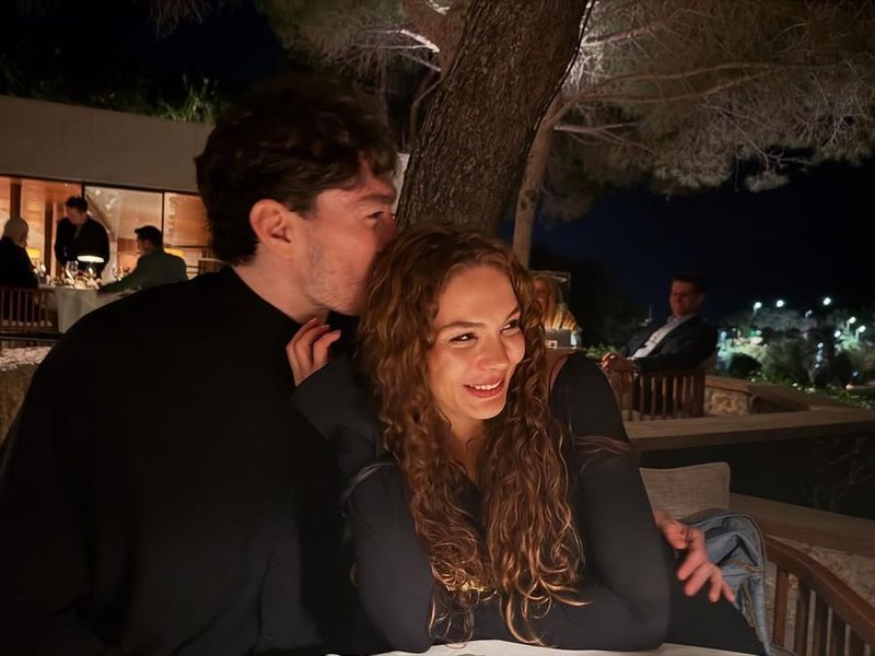 Cedi Osman'dan Ebru Şahin'e romantik kutlama! Eşine olan aşkını haykırdı - Resim: 4