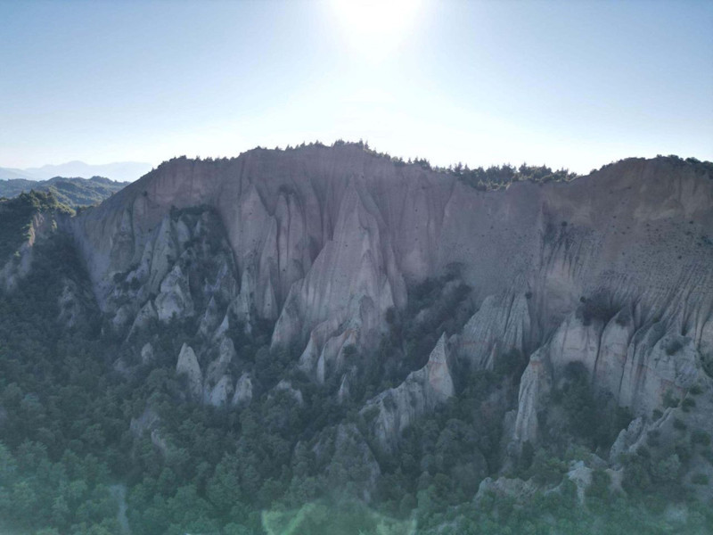 Manisa'da peribacası benzeri kaya oluşumları dikkat çekiyor - Resim: 2
