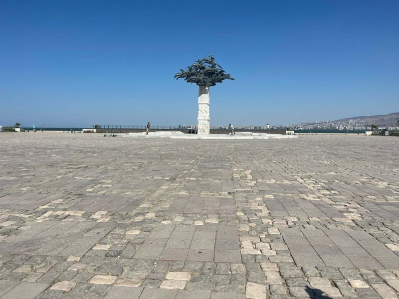 İzmir’de termometreler 40’ı gösterdi! Bunaltıcı sıcak Kordon’u boşalttı, vatandaş sahile sığındı - Resim: 4