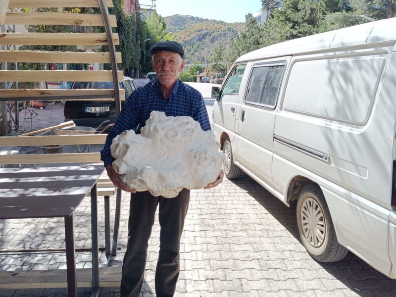 Onu ilk gördüğünde taş sandı, ne olduğunu anladıklarında şaşkınlıktan donup kaldılar! Devasa boyutta... Tam 19 kilogram - Resim: 2
