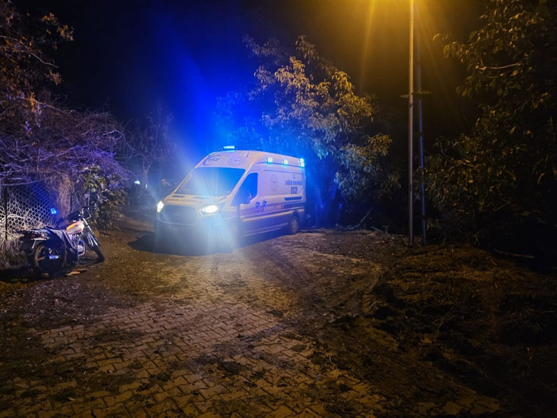 İzmir’de aile vahşeti! Baba cinnet geçirdi: Oğlunu öldürdü, eşini ağır yaraladı - Resim: 2