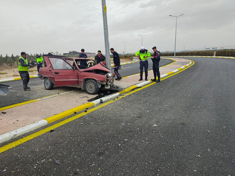 Aksaray’da korkunç kaza! Otomobil hurdaya döndü: Karı kocayı ölüm ayırdı - Resim: 2