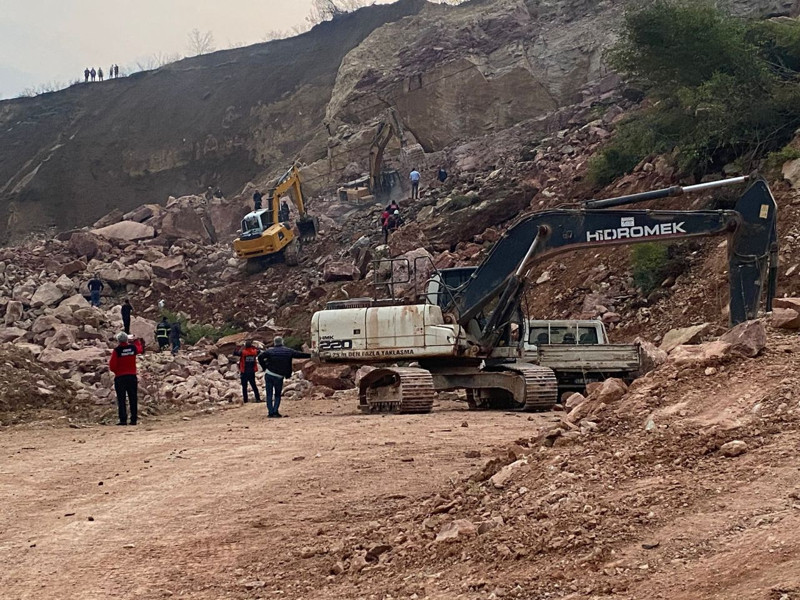 Ordu'da taş ocağında göçük! 2 işçi göçük altında: İlk acı haber geldi - Resim: 4