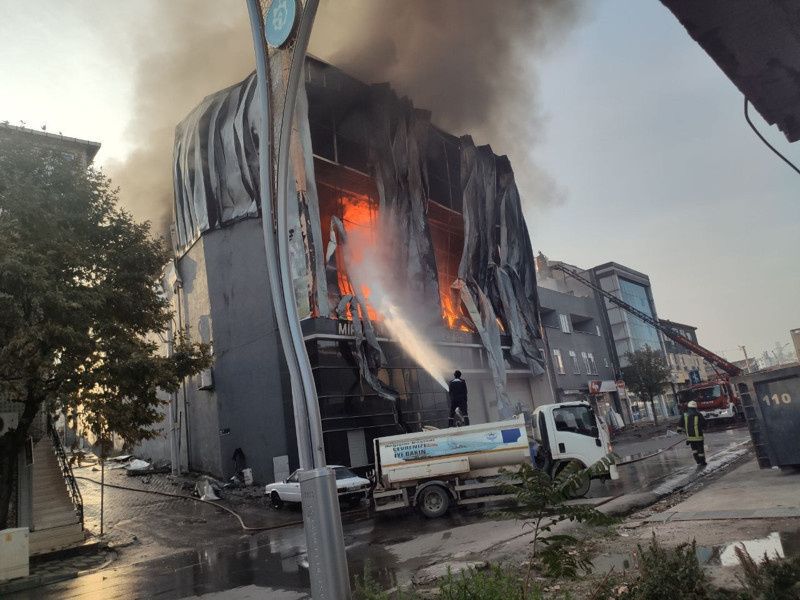 Kocaeli'deki fabrikada yangın faciası! 6 kişinin kimlikleri belli oldu: O detay yürekleri parçaladı! - Resim: 5