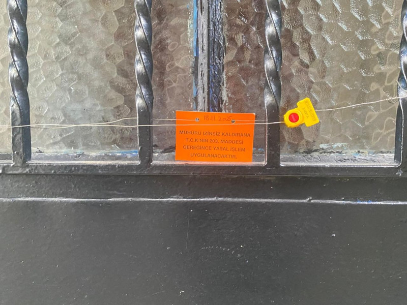 Beykoz'da panikleten görüntü! İki binanın duvarları ve zemini çatladı: Aileler tahliye edildi - Resim: 1