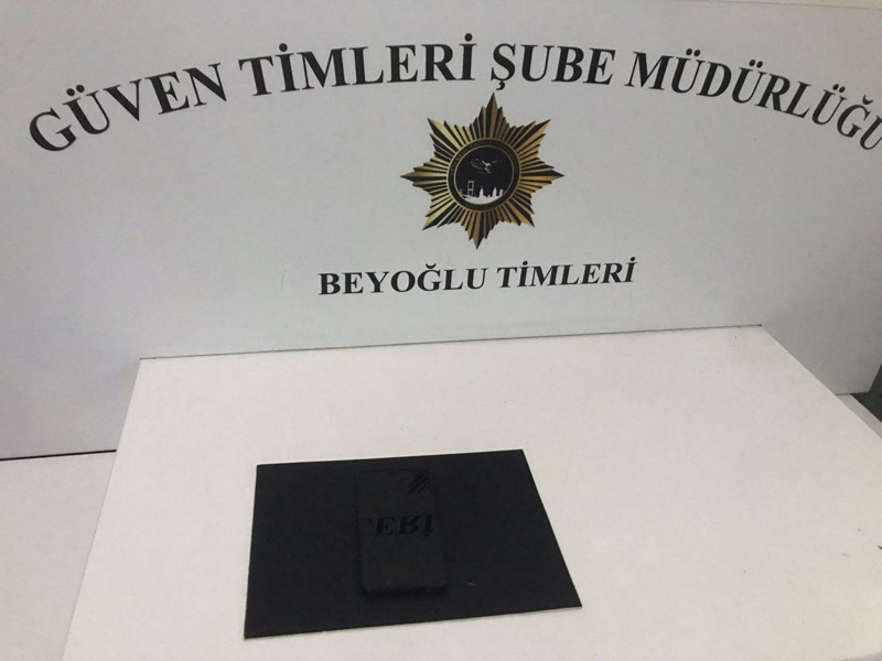 Beyoğlu'nda rahat vermedi! Kıskıvrak yakalanarak tutuklandı - Resim: 7