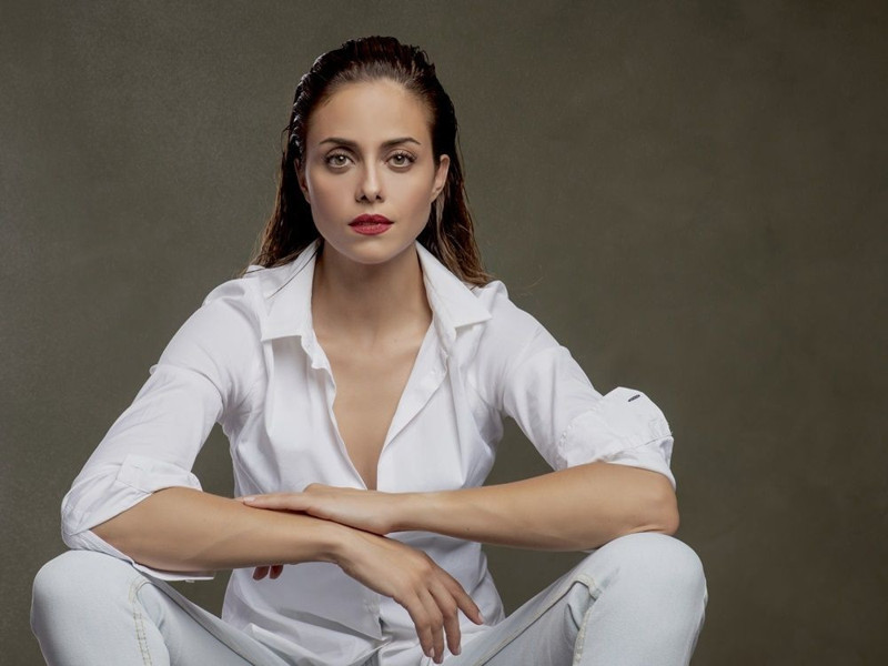 Kuruluş Osman'ın yıldızı Deniz Barut'un sessiz sedasız evlendiği ortaya çıktı! Yönetmen eşi ile aralarındaki yaş farkı gündem oldu - Resim: 6