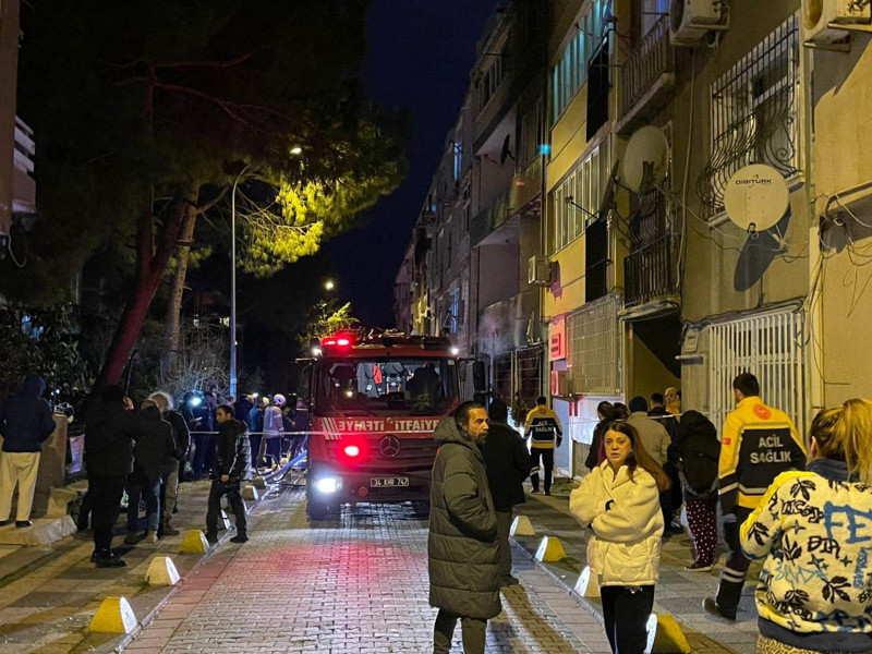 Kadıköy'de can pazarı! Apartman alev alev yandı: Çok sayıda yaralı var - Resim: 5