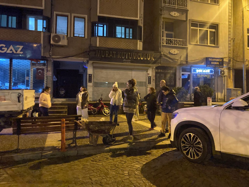 Balıkesir depremle sarsılıyor! Naci Görür'den çarpıcı yorum - Resim: 7