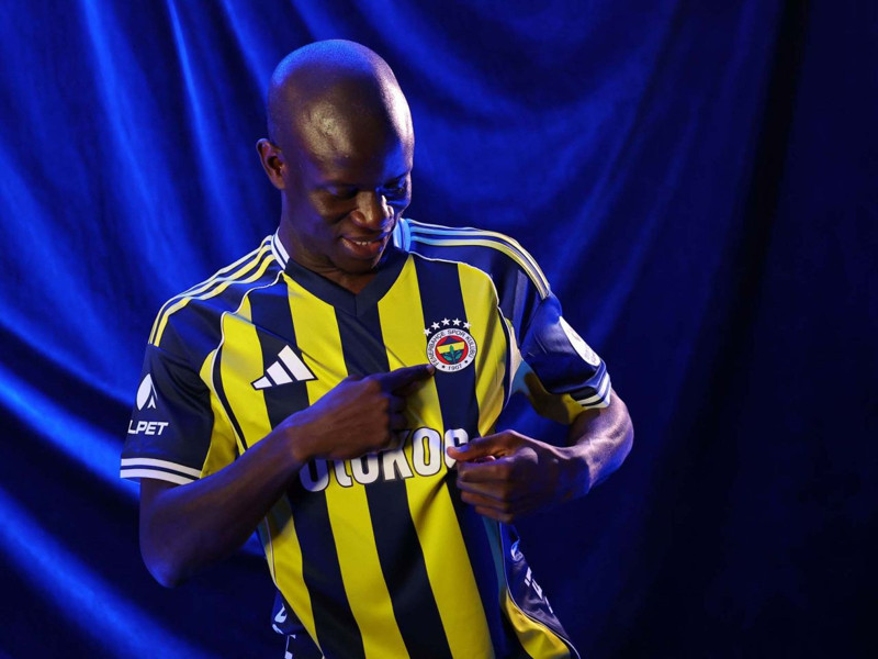 Resmi imzayı attı! Fenerbahçe'nin yeni transferi N'Golo Kante'den ilk açıklama! - Resim: 7