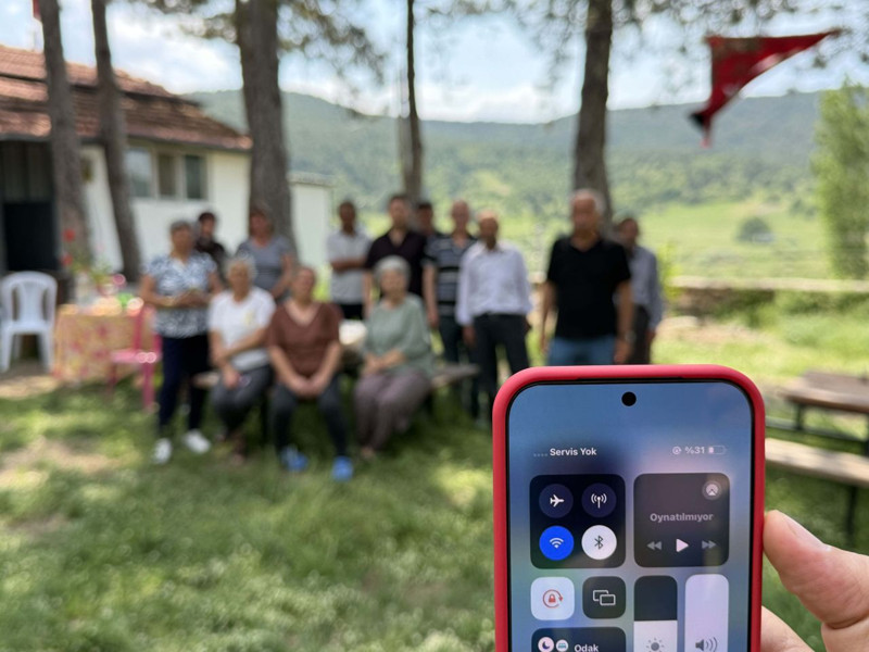 200 nüfuslu mahalle yıllardır çile çekiyor! Vatandaş isyanda! 7 noktada da sıfır! 'Eşime ulaşamayınca sokaklarda arıyorum' - Resim: 10