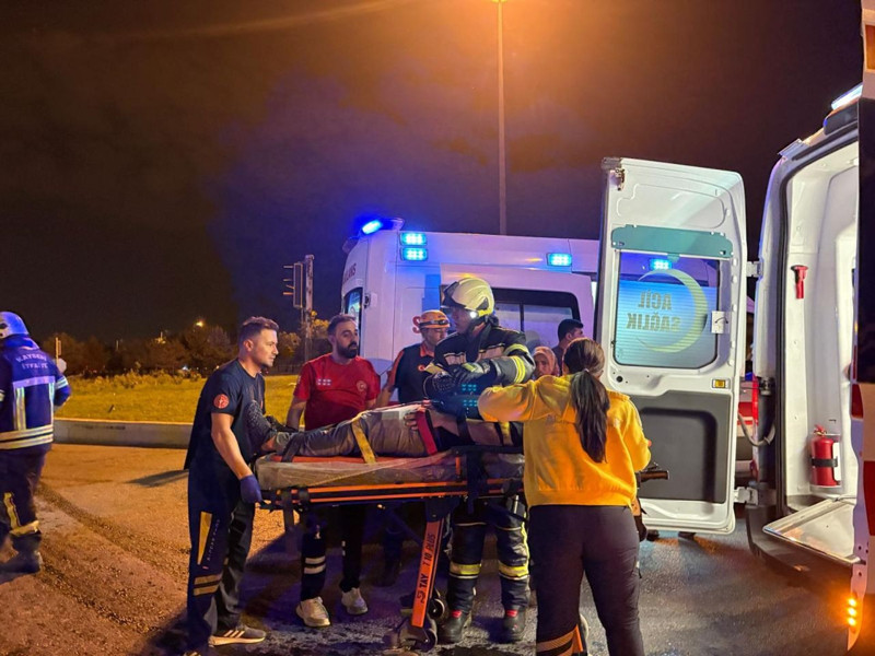 SON DAKİKA! Kayseri'de feci kaza! Tanker ve yolcu otobüsü yan yattı: Ağır yaralılar var - Resim: 7