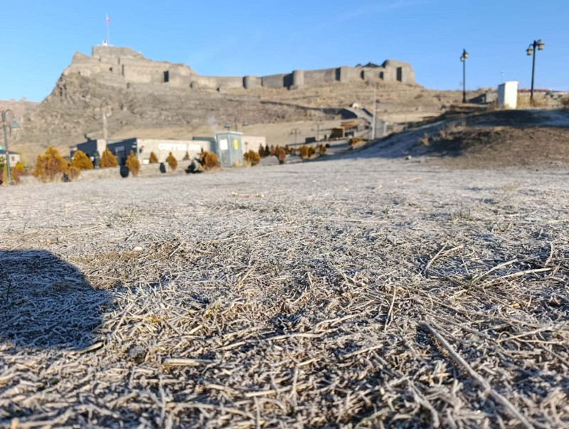 Kış çetin yüzünü gösterdi! Araç camları ve yollar buz tuttu! Termometre eksi 15’i gördü! - Resim: 4