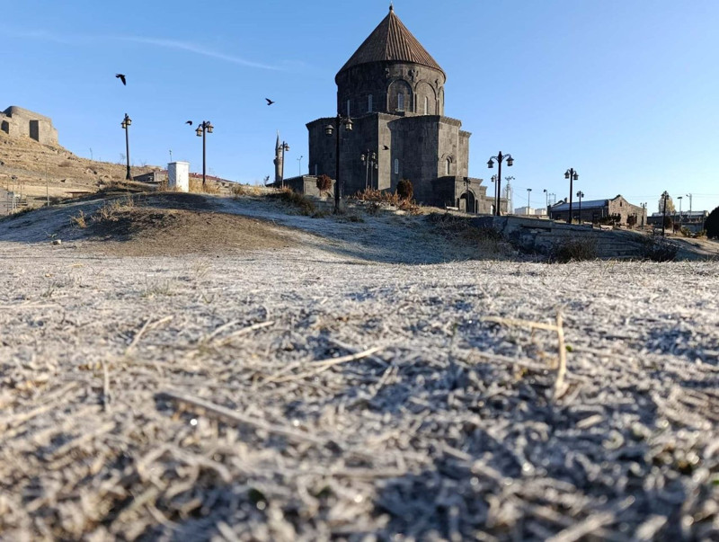 Kış çetin yüzünü gösterdi! Araç camları ve yollar buz tuttu! Termometre eksi 15’i gördü! - Resim: 5