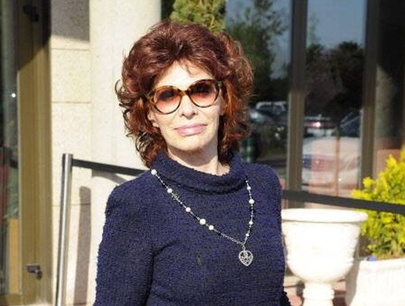 Ünlü şarkıcıdan kahreden haber! Huzurevinde boğularak öldürüldü - Resim: 1