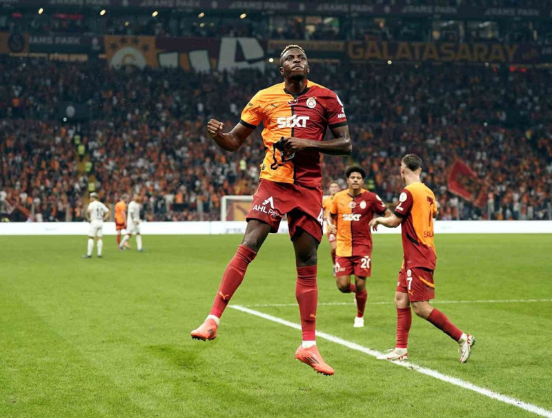 Osimhen için geldiler, başka Galatasaraylı yıldızı beğendiler! Taraftar çok kızacak - Resim: 2