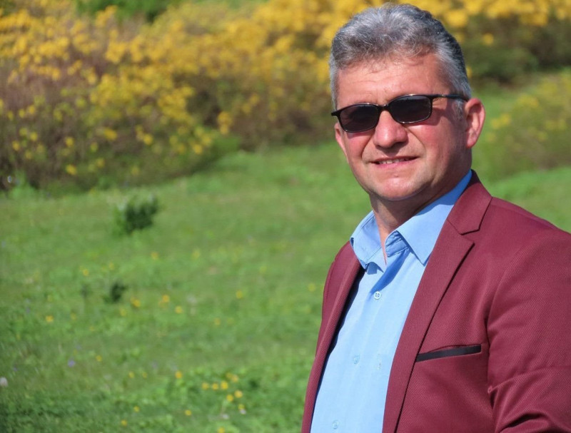 Sahnede kalp krizinden ölmüştü! Sanatçı toprağa verildi - Resim: 4