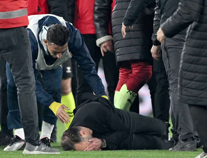 Dünya konuştu, sosyal medyada gündem oldu! Mourinho’nun Okan Buruk’un burnunu sıkması ses getirdi! “Çılgın bir an, kontrolünü kaybetti” - Resim: 10