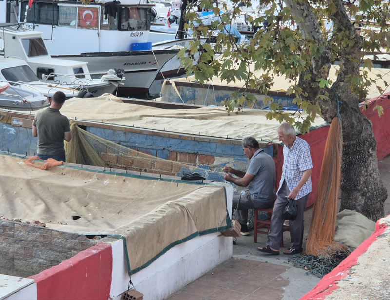 Tekirdağ’da etkisini gösteren sert poyraz balıkçıları vurdu, tekneler limana demirlendi - Resim: 3