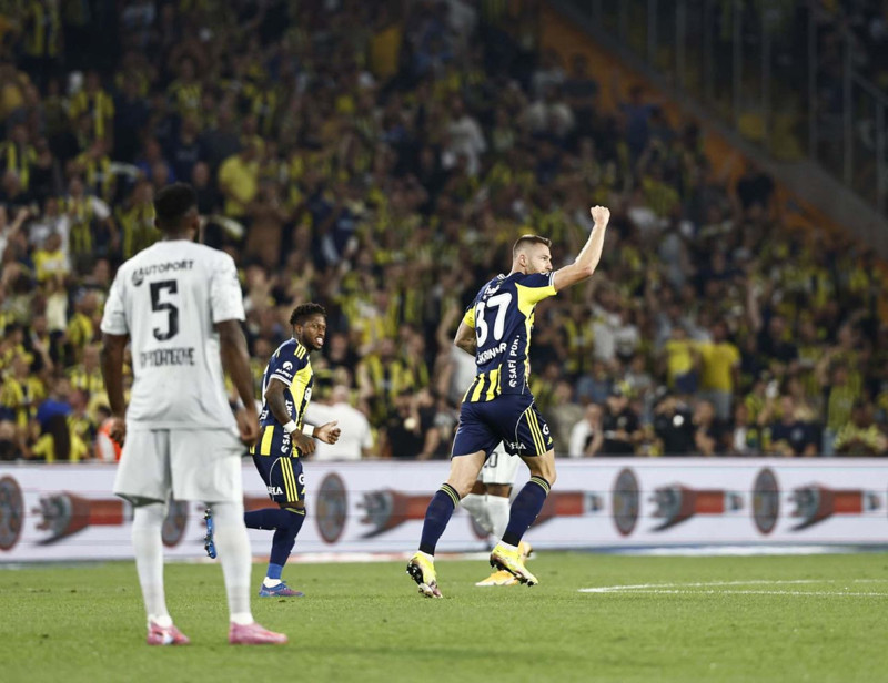Fenerbahçe için kariyerini riske attı! Milan Skriniar’dan şampiyonluk yolunda büyük fedakârlık - Resim: 2